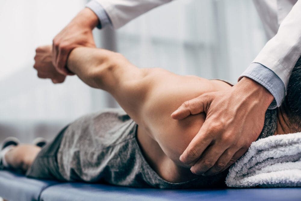 Hands-on treatment of the shoulder and arm